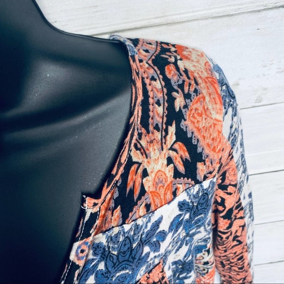 LUCKY Brand Floral Damask V Neck XS - Picture 3 of 5